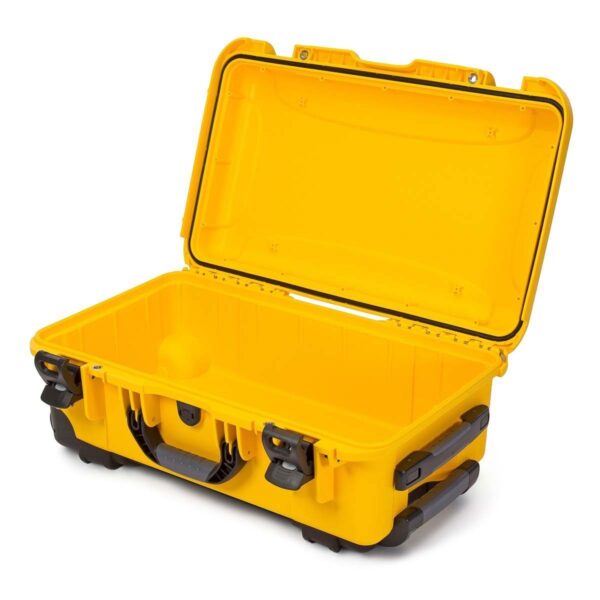 Nanuk 935 Yellow Open 25c09a11 e153 4acd 899f 5e626c58c41a